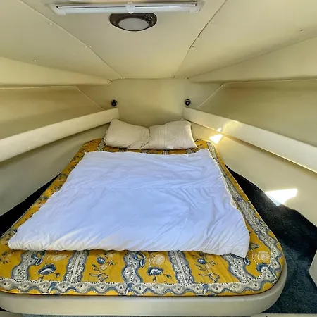 Ботель Nights On A Boat At The Quay - Richelieu Beach Atypical Rental Агд